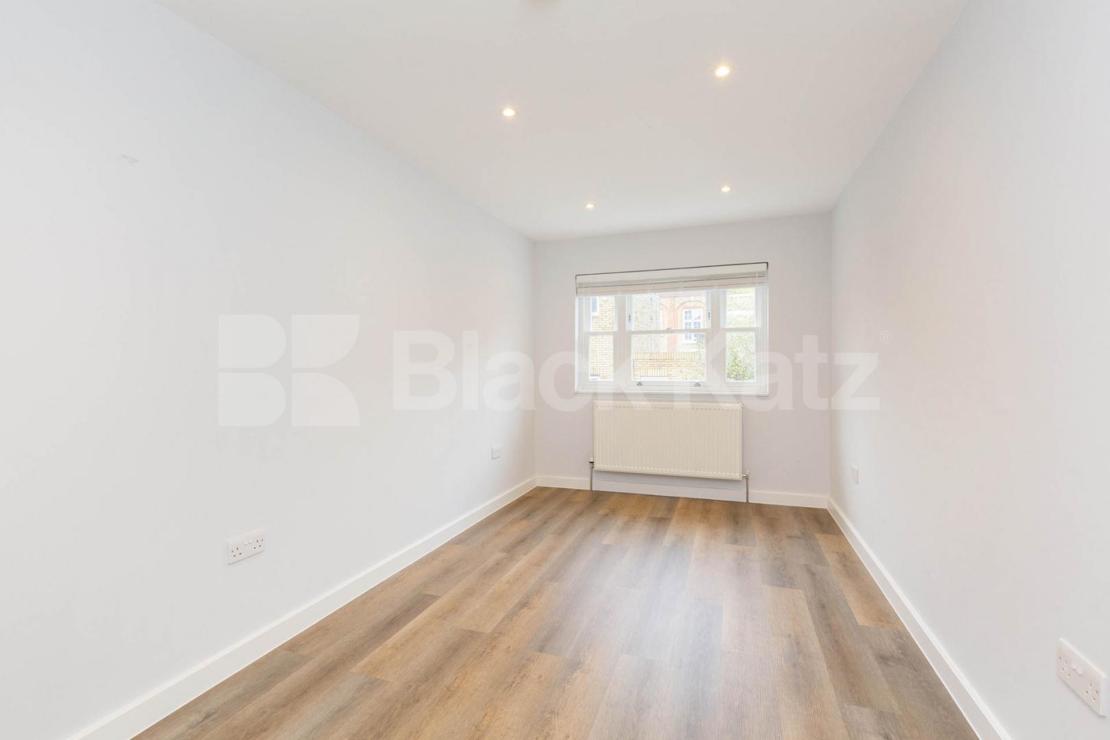 Stunning three bed with two bathrooms and a garden in Notting Hill Collville Road , Notting Hill